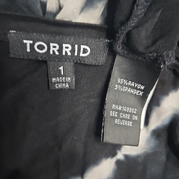 TORRID Size 1 Black Tie-Dyed Jersey Rayon Open-Front Wrap Sweater (14/16 - 1X) - Picture 6 of 7
